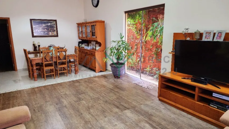 820566851185982